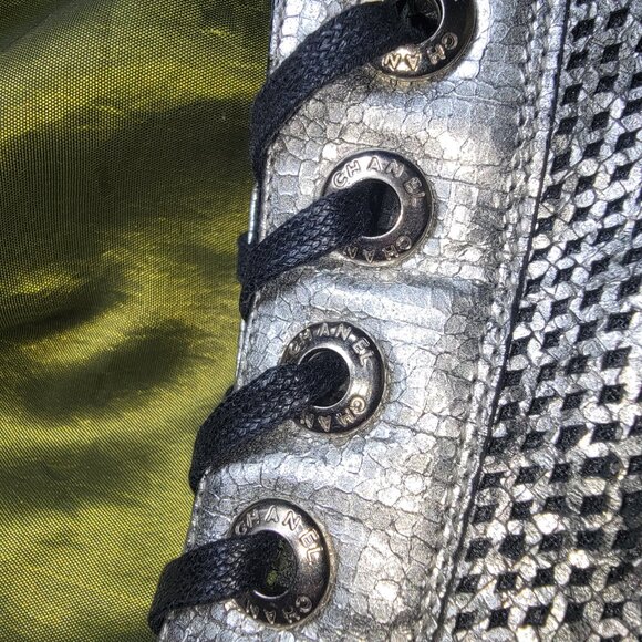 CHANEL Metallic Silver Lace Up Peep-Toe Booties Boots Size 36 SPRING 2008 RTW - Picture 11 of 14